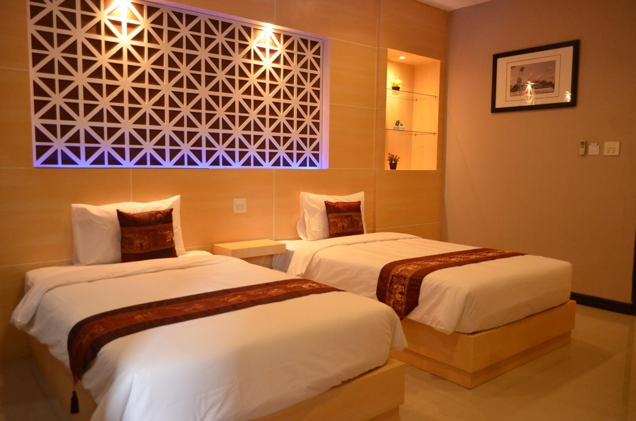 Thatluangview Hotel Вьентьян Экстерьер фото