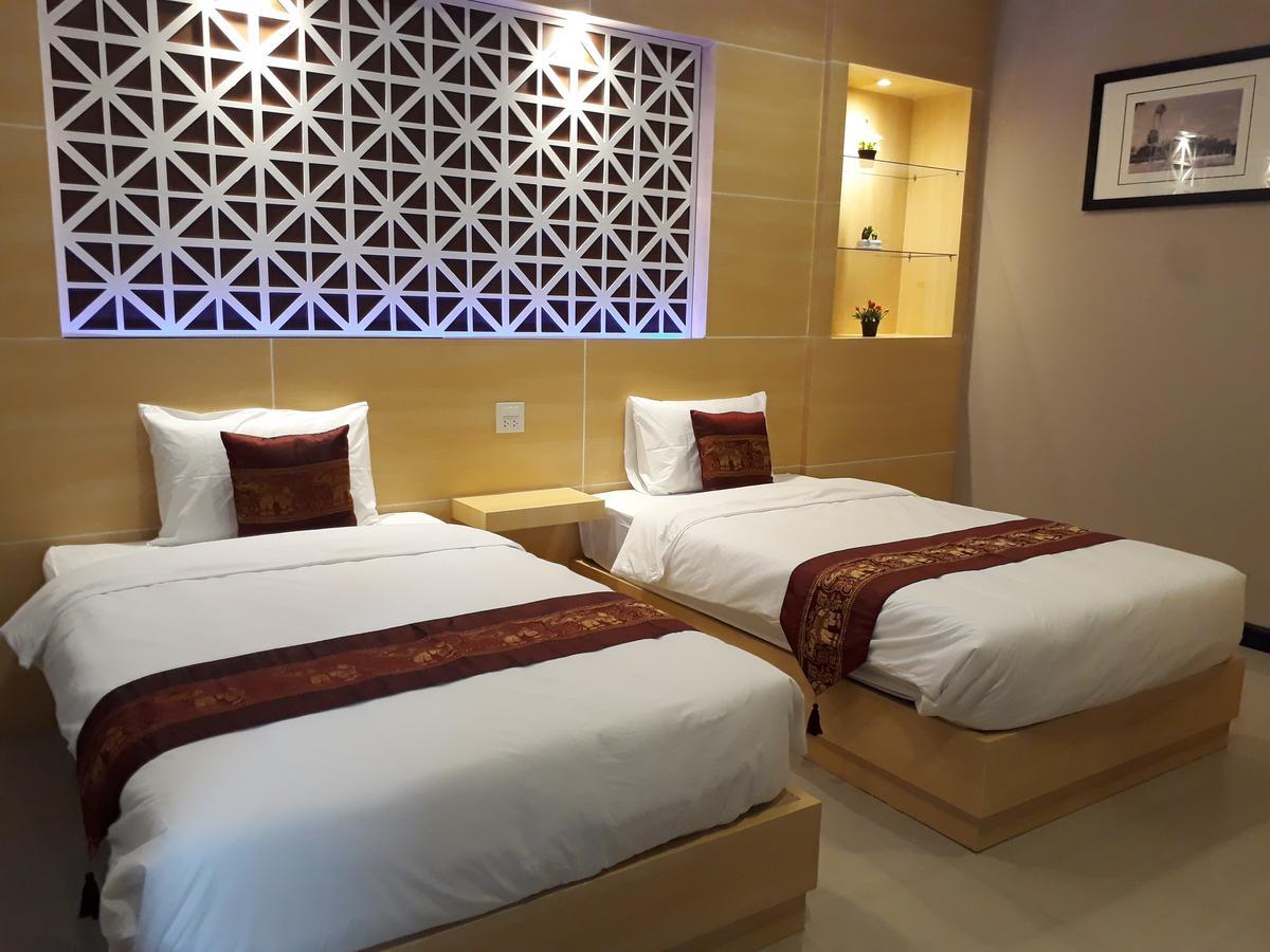 Thatluangview Hotel Вьентьян Экстерьер фото