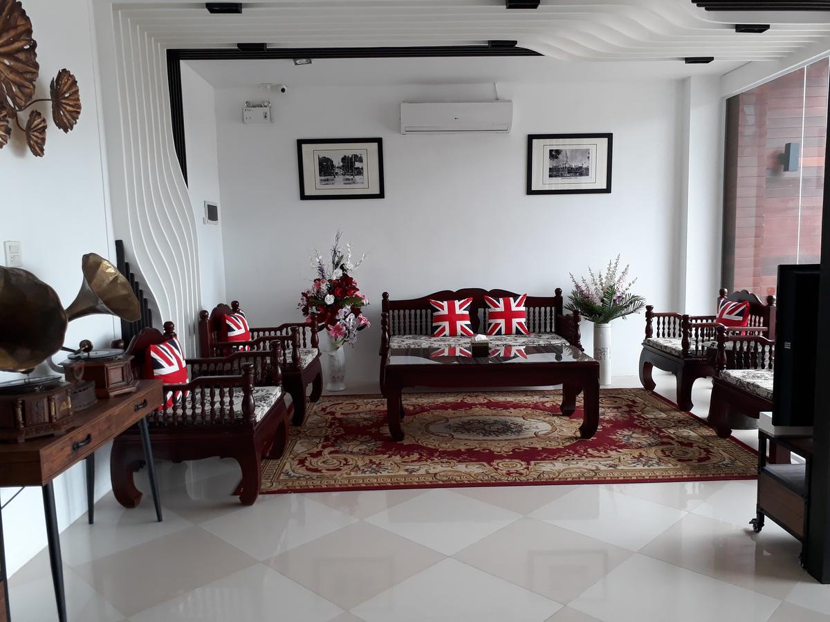 Thatluangview Hotel Вьентьян Экстерьер фото