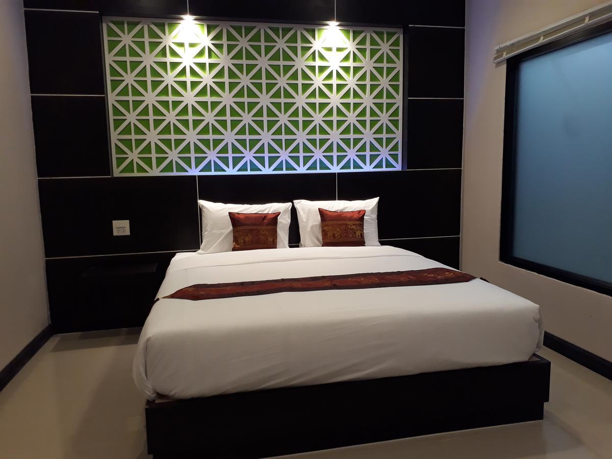 Thatluangview Hotel Вьентьян Экстерьер фото